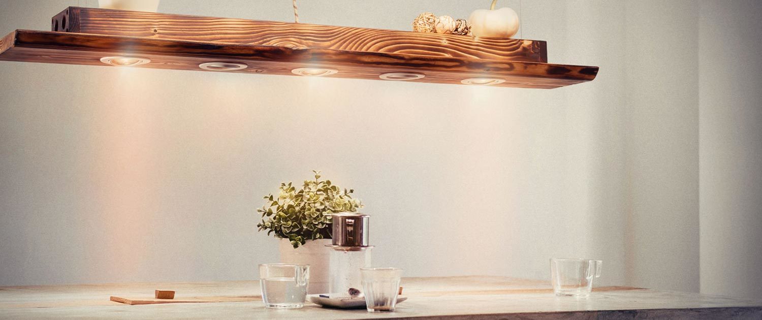 LED Holz Massive Hängelampe für die Küche, Wohnzimmer, Esszimmer und Esstisch.